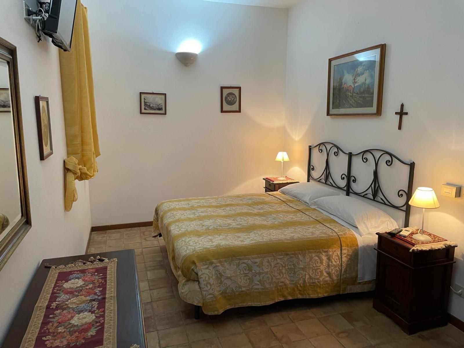 Agriturismo Villa Luca Сант'Агата-ді-Мілітелло Екстер'єр фото